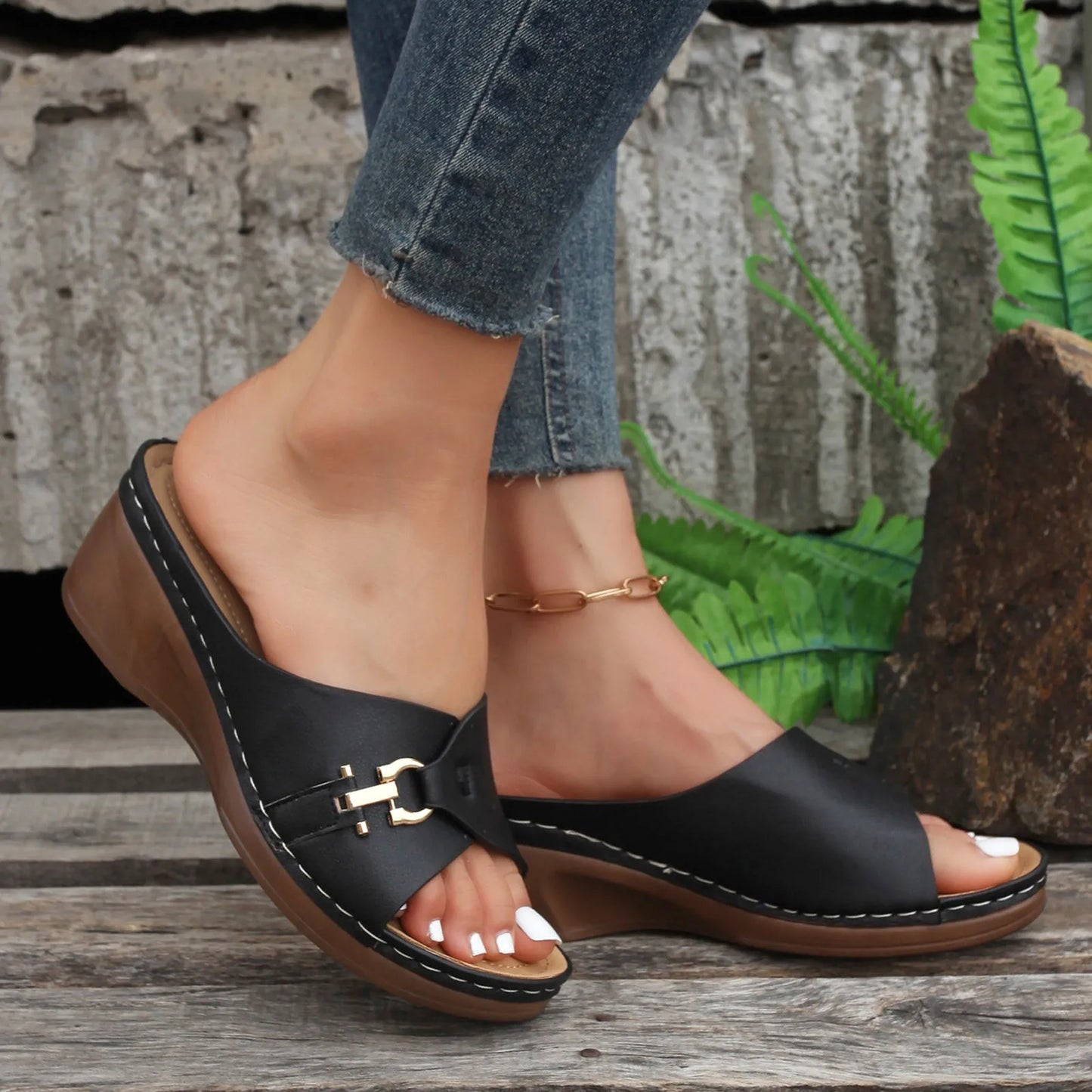 New Women Summer Flip Flops Solid Slip On Casual Open Toe Wedges Sandals and Slippers Comfortable Beach Shoes Sandals for Women