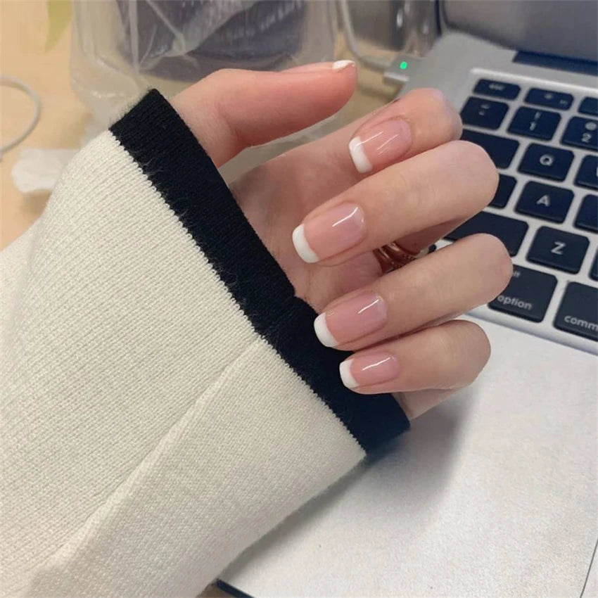 24Pcs/Set Medium Long Oval Acrylic Press on Nails Artificial Full Cover Wearing False Nails Black Gradient Almond Fake Nails Art